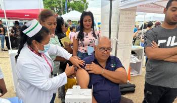 El Minsa mantiene jornadas de vacunación contra la influenza, con el objetivo de bajar las defunciones.