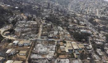 Fotografía aérea de archivo que muestra el sector de Achupallas, afectado por incendios forestales de Viña del Mar, Región de Valparaíso (Chile).