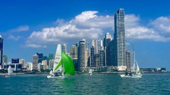 En la bahía de Ciudad de Panamá se dio el Panama International Regatta.