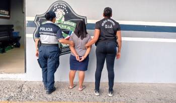 La Policía Nacional aprehende a la madre de Valery Palacio en Changuinola, Bocas del Toro