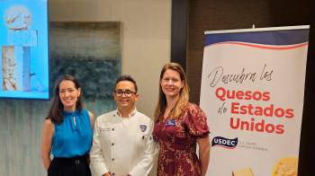 Merle Mc Neil, el chef Javier Roldán y Amy Foor del USDEC