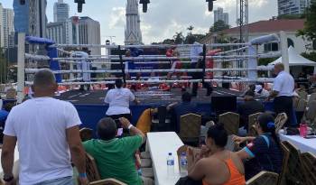 Instantes de un encuentro de boxeo organizado por el programa ‘Gancho Perfecto’.