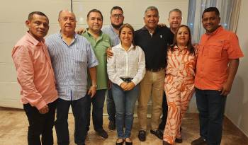 Con el apoyo de los ocho diputados electos de CD, Castañeda tendría 38 votos.