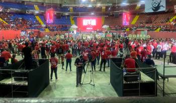 Panameños reunidos para despedir a Luis Tejada.