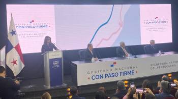 Conferencia de prensa que da detalles sobre el proyecto del tren Panamá - Chiriquí.