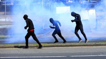 El panameño protesta en las calles para tratar de legitimar su voz en el conflicto.