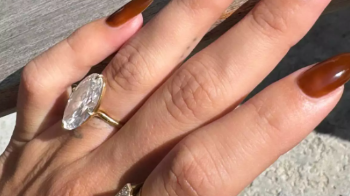 La empresaria mostró a través de redes sociales su nuevo accesorio en honor a su hijo.