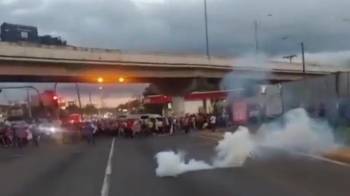 Protesta pacífica en la provincia de Veraguas se vio interrumpida por los gases lacrimógenos de la policía.