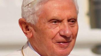 Begruessung von Papst Benedikt XVI. durch Bundespräsident Christian Wulff und Frau Bettina Wulff vor dem Schloss Bellevue in Berlin