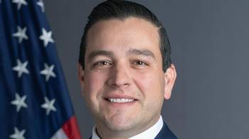 Previamente a su nominación se desempeñó desde 2022 como el comisionado del condado de Miami-Dade.