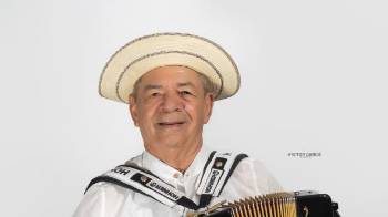 El acordeonista Minguito Sáez.