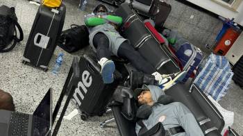 Jugadores de la selección de Nigeria estuvieron más de 12 horas en el Aeropuerto de Libia.