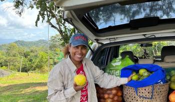 Según Indira Petana, el parque además de su valor ecológico, ofrece productos naturales como: limón, toronja, nance, mango, yuca, ñame, cúrcuma, jengibre y saril, entre otros.