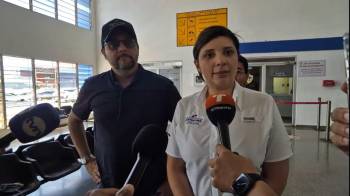 Muñoz reveló que los sindicalistas se comunicaron con ella a la 1:00 p.m.