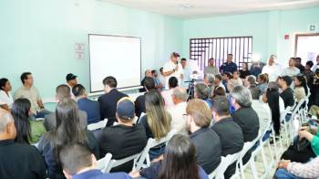 Proveedores mineros formalizan su lucha ante la crisis económica.