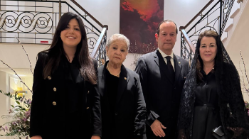El canciller aterrizó en Roma para asistir al funeral del papa Francisco junto a su esposa y autoridades religiosas de Panamá.