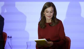 La reina Letizia mientras preside la reunión anual de directores del Instituto Cervantes.