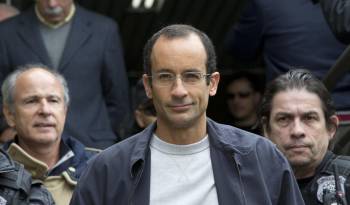 Fotografía de archivo del 20 de junio de 2015 de Marcelo Odebrecht (c) en el Instituto de Medicina Legal de Brasil en Curitiba (Brasil).