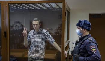 La vicepresidenta de EE.UU., Kamala Harris, afirmó hoy que Rusia es “responsable” de la muerte de Navalni.