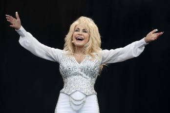 Dolly Parton desarrolló una carrera de casi siete décadas y escribió clásicos como Jolene e I Will Always Love You.