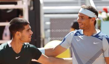 Los tenistas españoles Rafael Nadal y Carlos Alcaraz, en una foto de archivo. EFE/Emilio Naranjo