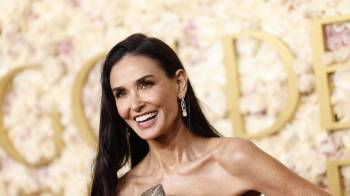 Demi Moore cuando asistió a los premios Globo de Oro.