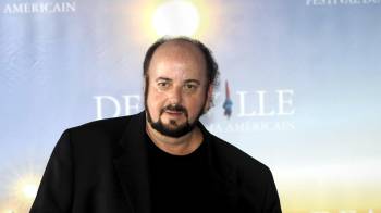Toback no asistió al juicio aunque previamente había negado los delitos de los que fue acusado.