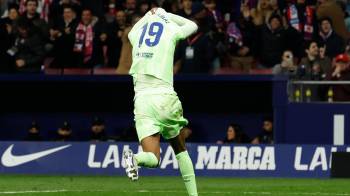 Lamine Yamal, cuando celebra el tercer gol durante el encuentro correspondiente a la jornada 28 de Laliga EA Sports que disputaron Atlético de Madrid.