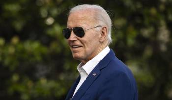 ‘Quiero que sepan que a pesar de todas las especulaciones en la prensa y en otros espacios, estoy firmemente comprometido a permanecer en esta contienda’, dijo Biden.