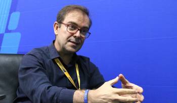 El escritor Javier Sierra habla en una entrevista con La Estrella de Panamá durante la Feria Internacional del Libro 2024.