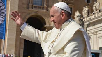 Papa Francisco en la Plaza de la Catedral de San Pedro, El Vaticano.
