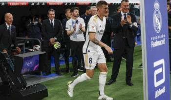 El centrocampista alemán del Real Madrid Toni Kroos en el estadio Santiago Bernabéu, en Madrid. EFE/J.J. Guillen