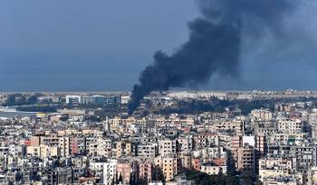 Columnas de humo como resultado de los combates en curso entre Israel y Hezbolá en la aldea de Odaisseh, en el sur del Líbano, en la frontera con Israel.