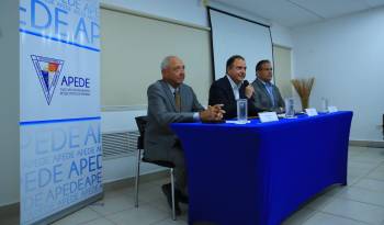 Conferencia de prensa del Consejo de Servicios Internacionales de Panamá, este miércoles.