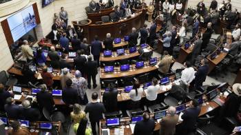 Senado colombiano denegó este miércoles la realización de la consulta popular con la que el Gobierno del presidente Gustavo Petro buscaba tramitar la reforma laboral, luego de que esta iniciativa se hundiera en marzo pasado en una comisión de esa misma corporación legislativa.