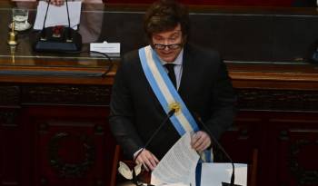 El presidente de Argentina, Javier Milei, pronuncia su discurso al inicio de las sesiones ordinarias este viernes, en la Cámara de Diputados, en Buenos Aires (Argentina).