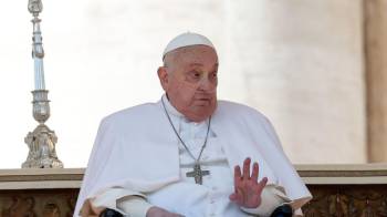 El Papa Francisco se recupera de una infección respiratoria.