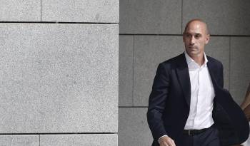 El expresidente de la Real Federación Española de Fútbol (RFEF) Luis Rubiales, a la salida de la Audiencia Nacional.