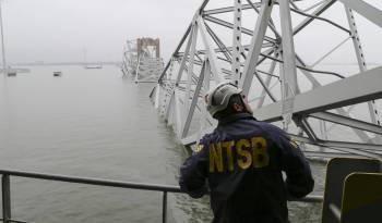 Fotografía cedida por la Junta Nacional de Seguridad en el Transporte (NTSB, por sus siglas en inglés) del puente Francis Scott Key Bridge, en Baltimore (EE. UU.).