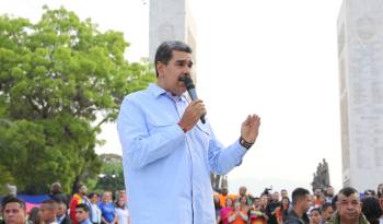 Fotografía cedida por Prensa Miraflores donde se observa al presidente venezolano, Nicolás Maduro, en un acto de Gobierno este martes en Caracas (Venezuela).
