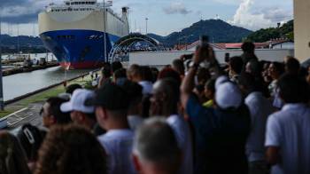 El Tratado de Neutralidad firmado en 1977 junto a los Tratados Torrijos-Carter, establece que el Canal de Panamá debe permanecer abierto y seguro.