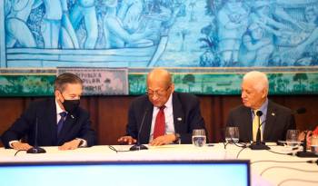 El presidente de la República, Laurentino Cortizo; el ministro de Economía, Héctor Alexander, y el viceministro de Economia, Carlos González