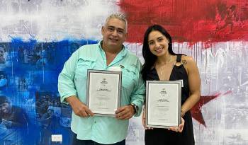 Los ex atletas olímpicos Alfredo Far (i.) y María Fernanda Far (d.).