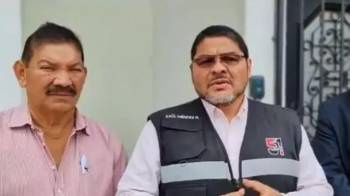 López dijo la tarde de este 21 de mayo que ignoraba sobre una orden de aprehensión, mientras que Méndez está asilado en la Embajada de Bolivia en Panamá.