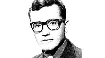 El padre Héctor Gallegos, fue detenido por la Guardia Nacional en junio de 1971