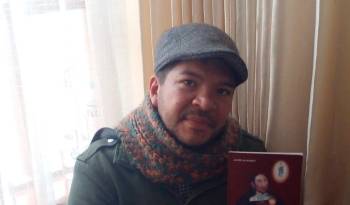 El escritor Javier Alvarado
