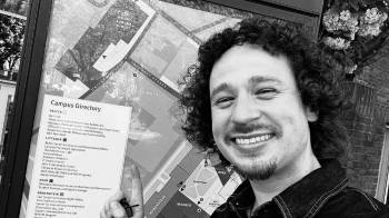 El creador de contenido, Luisito Comunica, dio una conferencia en Harvard.