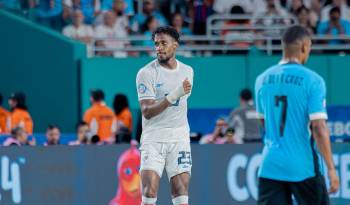 El futbolista Michael Amir Murillo durante el encuentro ante Uruguay.