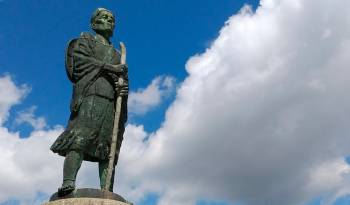 Estatua de Matsuo Basho.