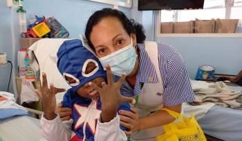 Ana Paula Calassara es parte del Cuerpo de Voluntarias del Hospital del Niño desde hace cinco años.